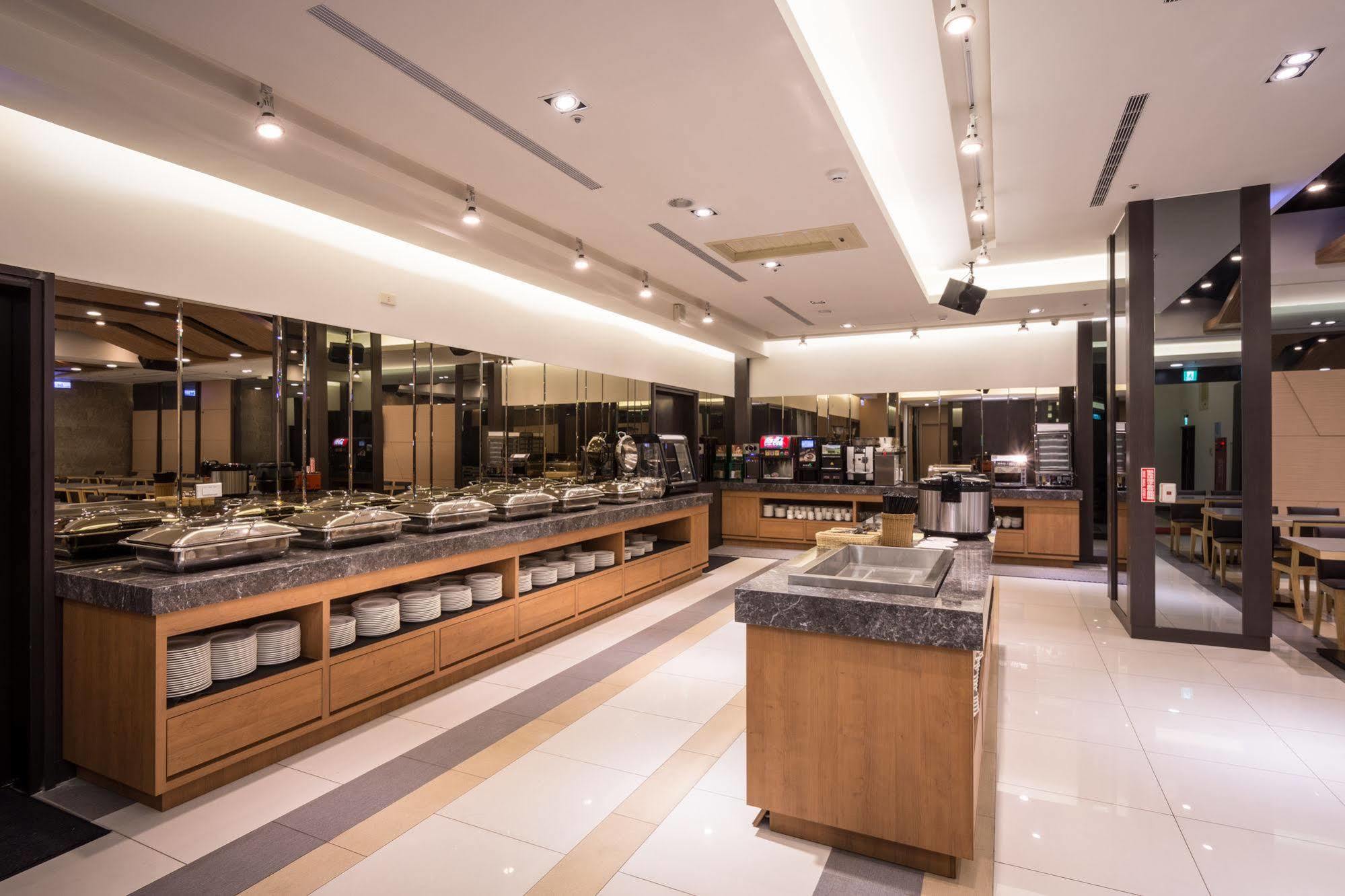 TC Hotel Taichung Buitenkant foto